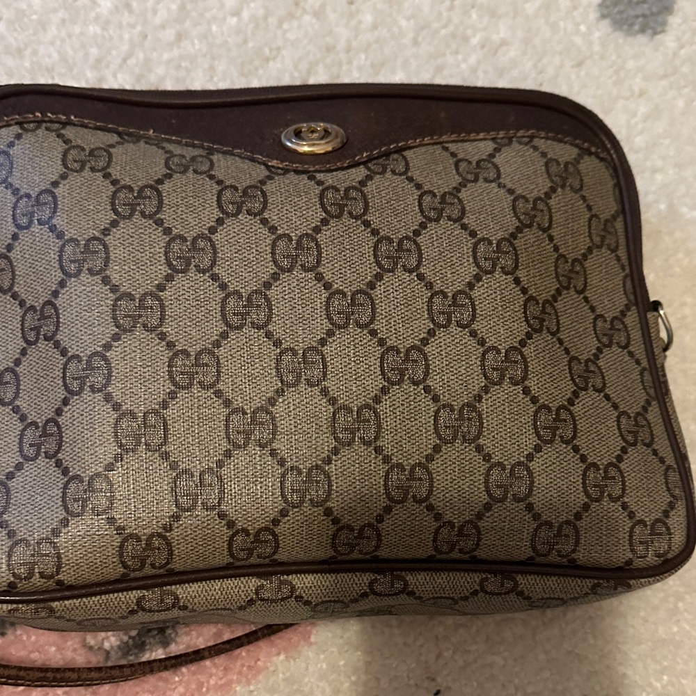 Gucci Beige and Brown GG Vintage Crossbody Bag - Picture 7 of 17